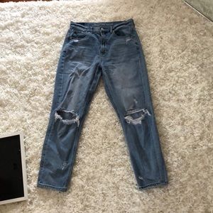 American Eagle Distressed Mom Jean